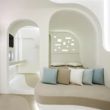 Santorini Cliffs Hotel 2*