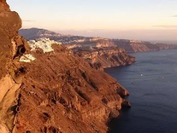 Santorini Cliffs ホテル 2*